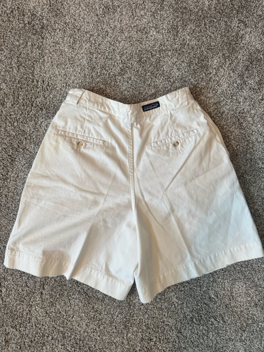 Vintage Patagonia High-Waist Women’s Shorts - White - Picture 3 of 3